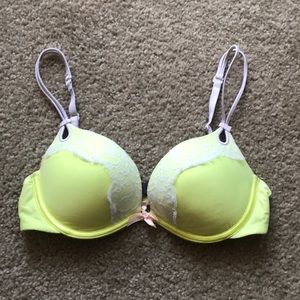 Victoria’s Secret Glamorous Bra